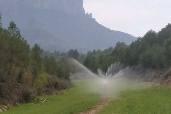 Parque natural de Montserrat, reg per aspersió, riego por aspersión